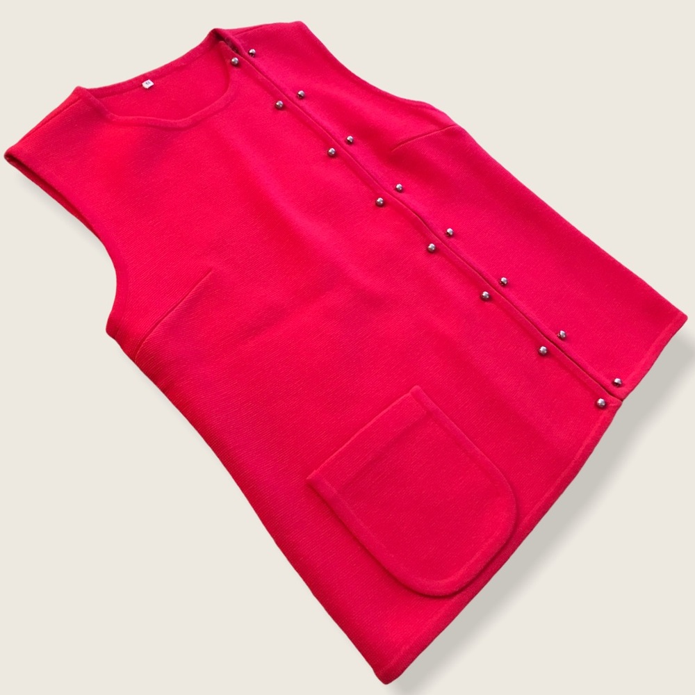 Vintage red SLEEVELESS SWEATER or VEST Size 14